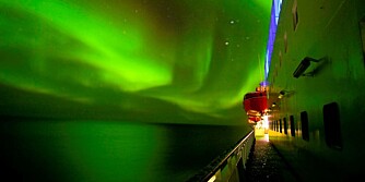 NORDLYS: Nordlyset er det bærende elementet i Hurtigrutens vinterprogram "Jakten på nordlyset".