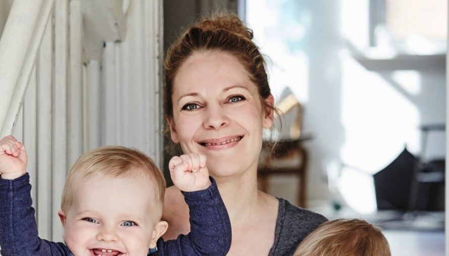 SOMMERLYKKE: Etter at Mette Hovmand-Stilling justerte sine forventninger til å passe med virkeligheten, har feriene med sønnene blitt langt mer avslappende.