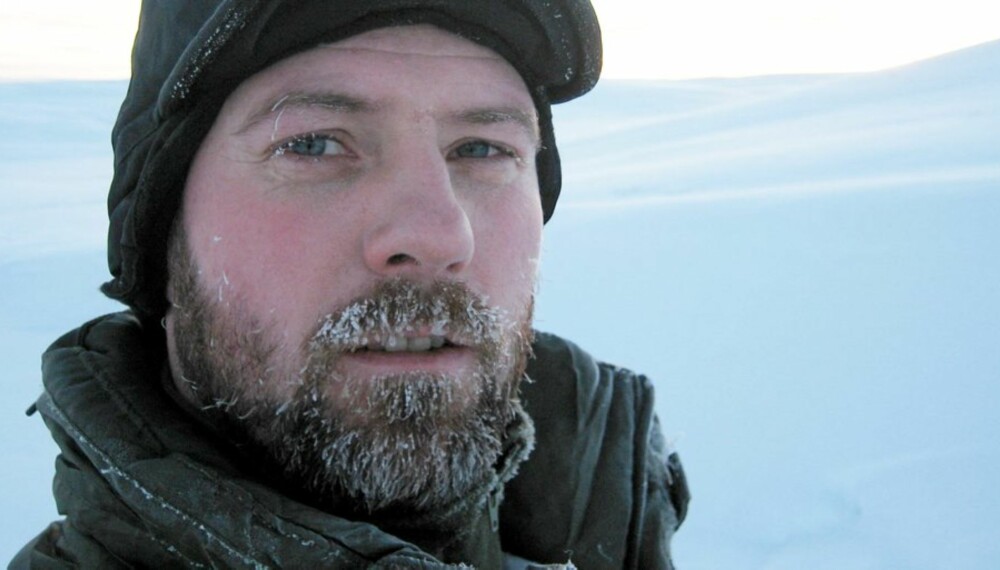 LÆRER SOLDATER Å OVERLEVE: Overlevelsesekspert Arne Alexander Strand ved Forsvarets vinterskole. LÆRER SOLDATER Å OVERLEVE: Overlevelsesekspert Arne Alexander Strand ved Forsvarets vinterskole.