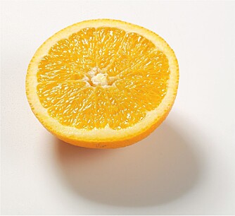 SAFTIG APPELSIN: Favorittsnacksen er appelsin, nøtter og mørk sjokolade.