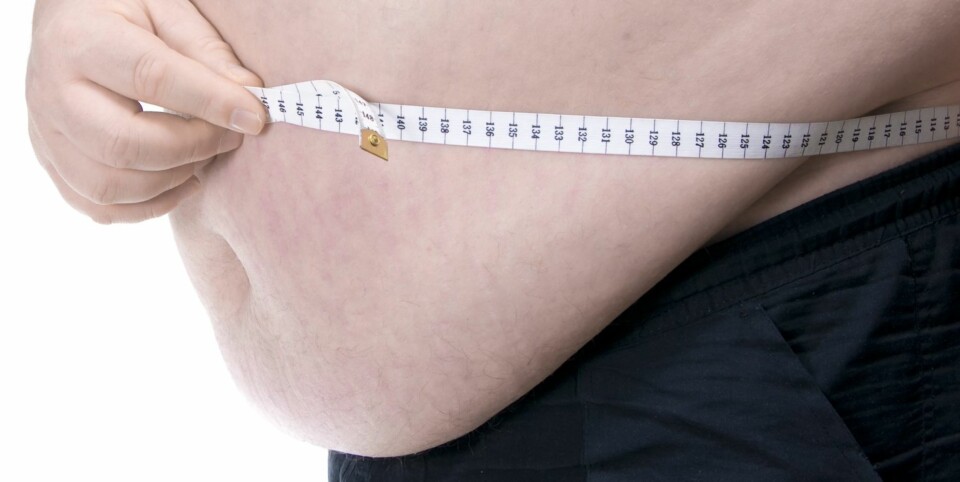 RISIKO: Påse at midjemålet ligger under 88 centimeter hvis man er kvinne, og under 102 centimeter hvis man er mann. Da minsker risikoen for hjerteinfarkt.