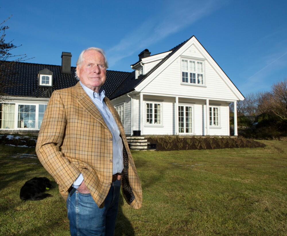 ET GODT LIV: - Her nyter jeg superpensjonisttilværelsen, sier Johan Thidemansen, her hjemme på prakteiendommen på Tjøme. FOTO: Jørn Grønlund ET GODT LIV: - Her nyter jeg superpensjonisttilværelsen, sier Johan Thidemansen, her hjemme på prakteiendommen på Tjøme. FOTO: Jørn Grønlund