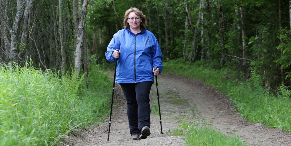 NYTT LIV: Kari-Ann Lamøy ble slankeoperert og gikk ned ca 40 kg. Hun er ikke helt fornøyd med hele opplevelsen, men er likevel lykkelig over å ha fått et nytt og levelig liv. Aller gladest er hun fordi hun nå kan ri, det var tidligere en helt uoppnåelig drøm for henne.