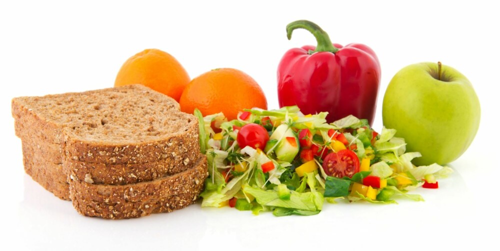 VIKTIG FIBER: Spis fiber!, oppfordrer ekspertene. De viktigste fiberkildene er grove kornprodukter, frukt og grønnsaker.
