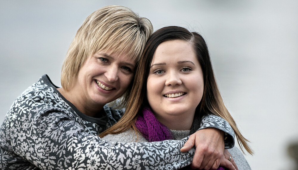SØTTE: Inger-Lise og moren Hilde har stått sammen om problemene hele veien. I dag er hun helt frisk og hjelper andre via foreningen Ananke. FOTO: Odd Mehus SØTTE: Inger-Lise og moren Hilde har stått sammen om problemene hele veien. I dag er hun helt frisk og hjelper andre via foreningen Ananke. FOTO: Odd Mehus