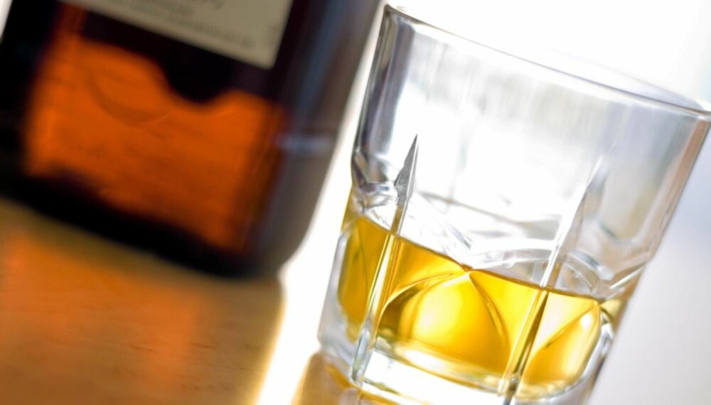KRENKENDE: Psykiateren tilbød whisky og ville gjerne se pornofilmer under konsultasjoner. KRENKENDE: Psykiateren tilbød whisky og ville gjerne se pornofilmer under konsultasjoner.