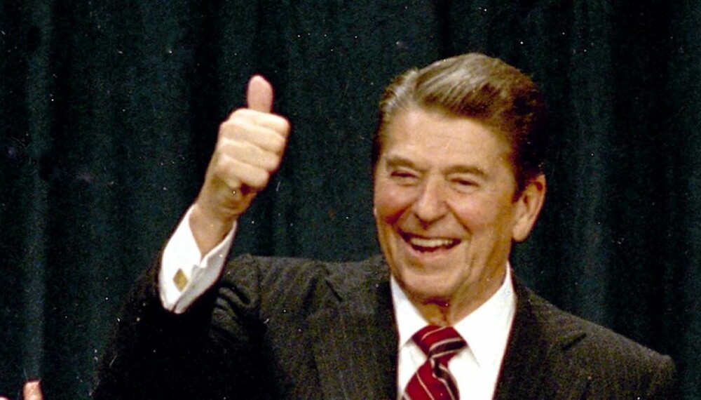 FIKK ALZHEIMER: - Jeg får nye venner hver dag, sa Ronald Reagan om sin Alzheimer-lidelse som plaget den tidligere presidenten i hans siste leveår. Her er han avbildet etter valgskredet i 1984. FIKK ALZHEIMER: - Jeg får nye venner hver dag, sa Ronald Reagan om sin Alzheimer-lidelse som plaget den tidligere presidenten i hans siste leveår. Her er han avbildet etter valgskredet i 1984.