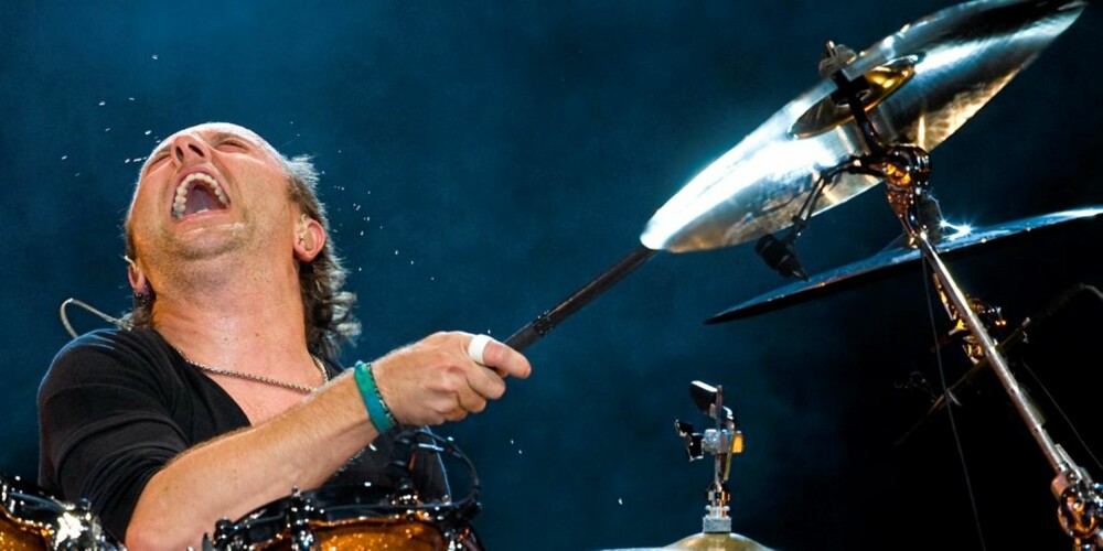 PASS DEG LARS: Hvis Lars Ulrich i Metallica har en bevegelsesvinkel av hode og nakke på 75 grader eller mer, kan han være ille ute helsemessig.