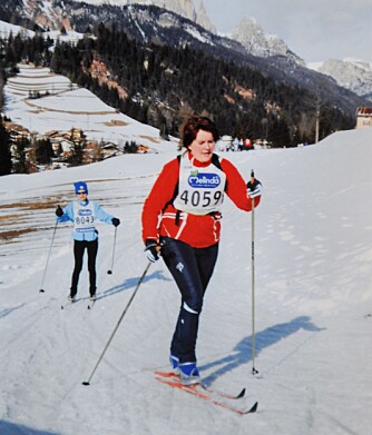 NY REKORD: Karin satte personlig rekord i det syv mil lange skirennet Marcialonga samme året hun fikk diagnosen systemisk sklerose.