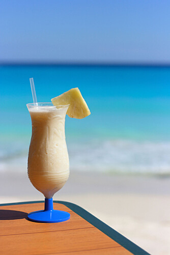 Kokosmelk og ananasjuice er hovedingrediensene i den klassiske drinken pina colada. Kokosmelk og ananasjuice er hovedingrediensene i den klassiske drinken pina colada.