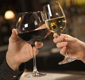 EKSPERT: Du trenger ikke å være vinekspert for å kunne klage på vinen.