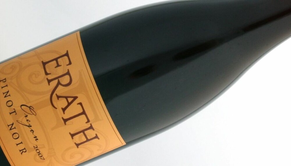 BLEK MEN FATTET: Erath Pinot Noir er blek på farve, men likevel smaksrik. BLEK MEN FATTET: Erath Pinot Noir er blek på farve, men likevel smaksrik.