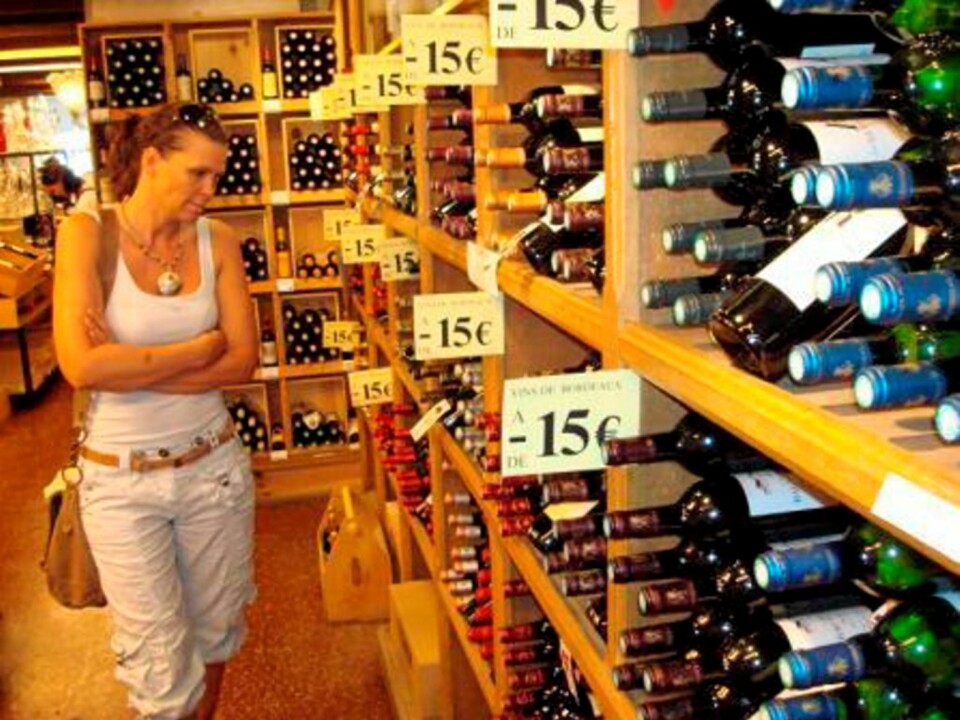 VIN OVERALT: Vinbutikker er det overalt i Bordeaux, naturlig nok.