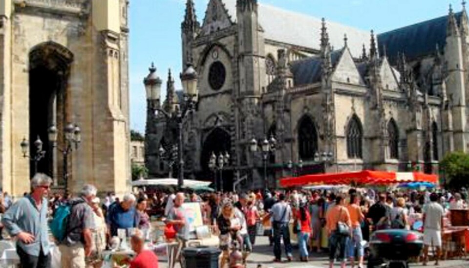 BEGGE DELER: Bordeaux i Frankrike kan friste med det ekte franske - deilig mat og nydelig lokal vin.