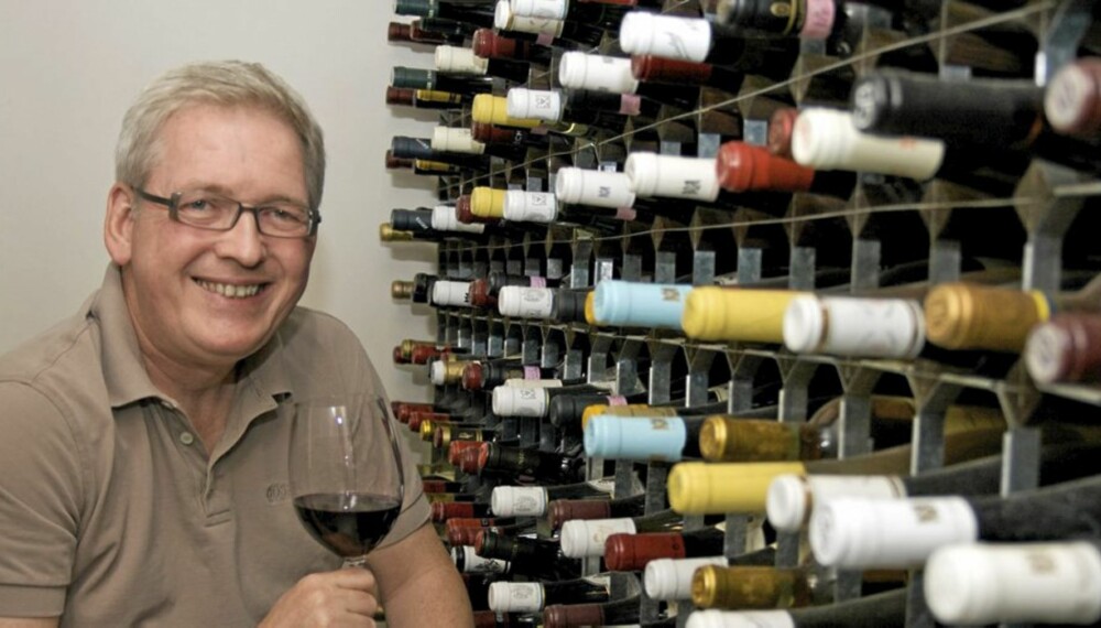 VINLAGRING: Klikks vinekspert, Arnie Stalheim, mener at vin kun skal lagres dersom man ønsker at den skal utvikle seg.