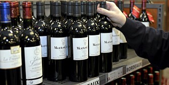 VIN PÅ TILBUD: Vinmonopolet senker prisene i januar.
