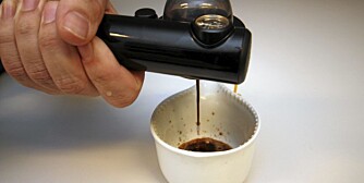 HANDPRESSO: Vi tester en manuell kaffemaskin.