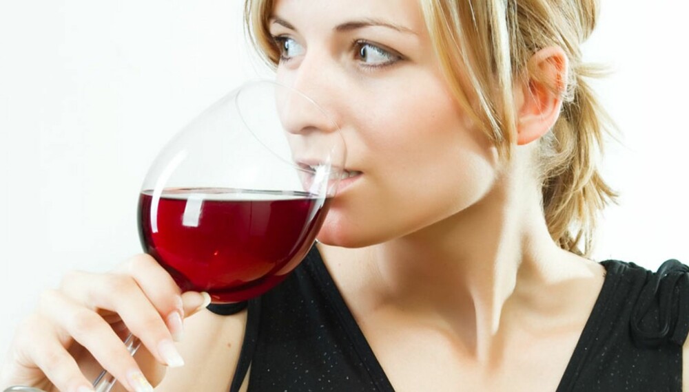 NYTELSE: Å lære seg å sette pris på riktig vin til riktig mat, kan ta smaksopplevelsen til uante høyder.