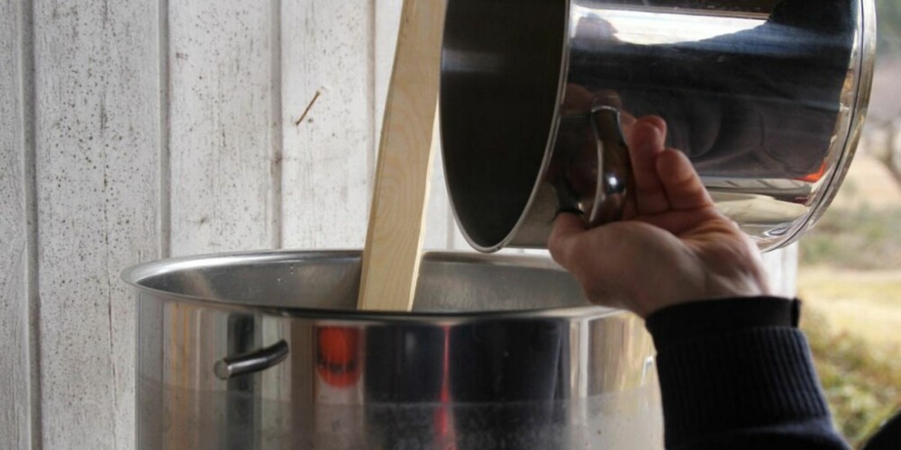 ØLBRYGGING: Å vaske ut kornet gjør man når det har mesket (varmebehandlet på flere temperaturer) ferdig. ØLBRYGGING: Å vaske ut kornet gjør man når det har mesket (varmebehandlet på flere temperaturer) ferdig.