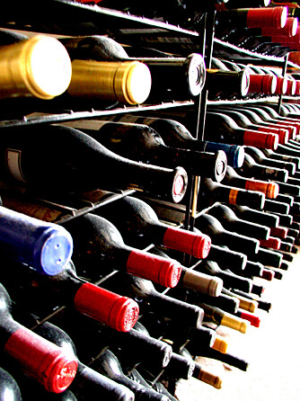 ØDELAGT VIN: Hver tyvende vinflaske har feil, ifølge statistikken. ØDELAGT VIN: Hver tyvende vinflaske har feil, ifølge statistikken.