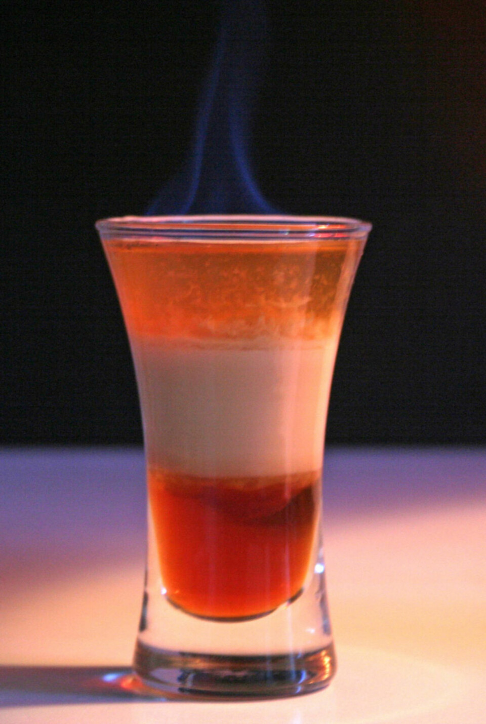 AVANSERT: Det er ikke bare, bare å få til B-52. Forsiktighet kreves for å fikse lagene.