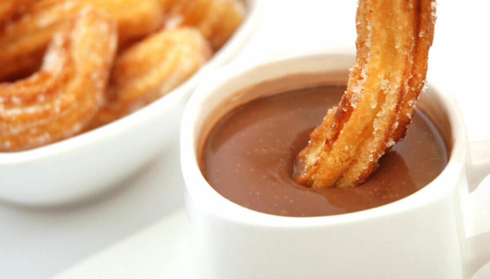 SPANSK KAKAO: En tykk, varm sjokolade med churros til å dyppe med.