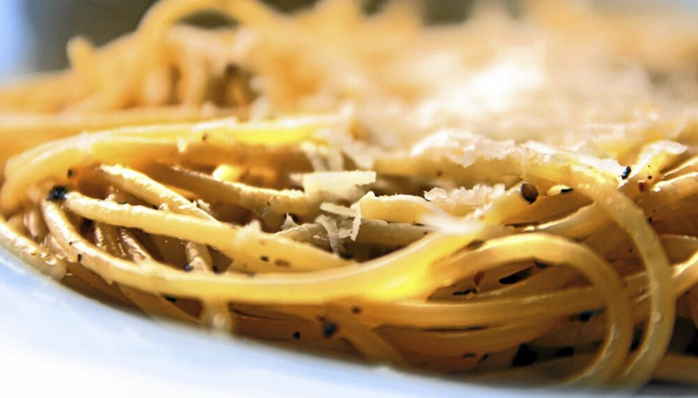 OPPSKRIFT PÅ PASTA: Pasta med pepper går inn i historien som en av de billigste, men også beste pastarettene. OPPSKRIFT PÅ PASTA: Pasta med pepper går inn i historien som en av de billigste, men også beste pastarettene.