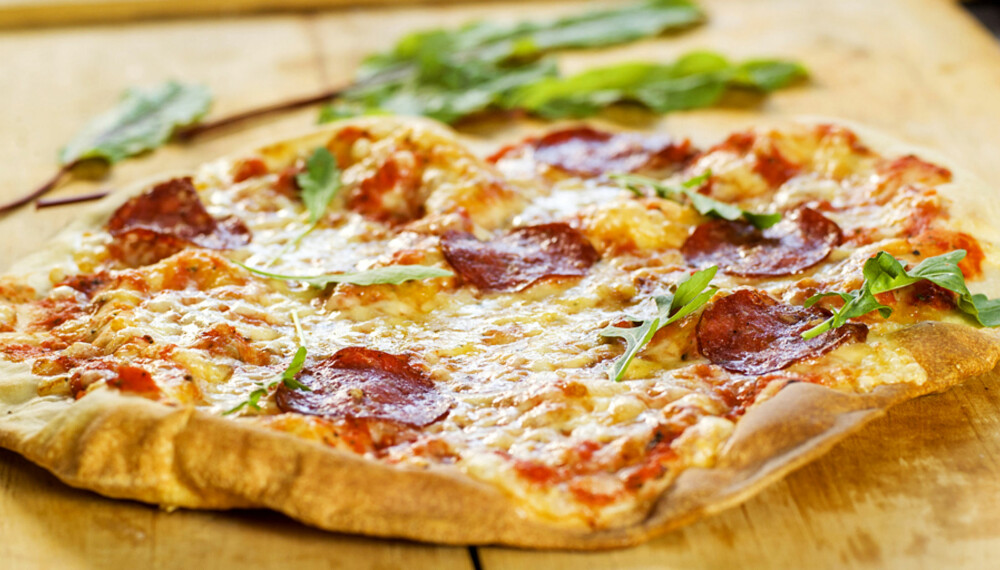 OPPSKRIFT PÅ ITALIENSK PIZZA: Lag pizza som en ekte italiener!
