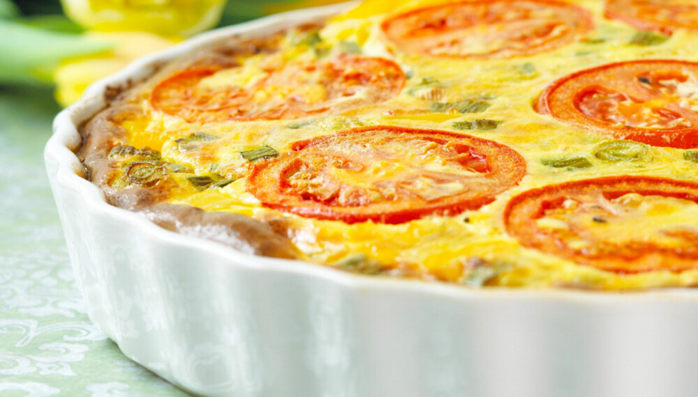 KOSEMAT: Middelhavspai med blant annet feta, tomater og urter.
