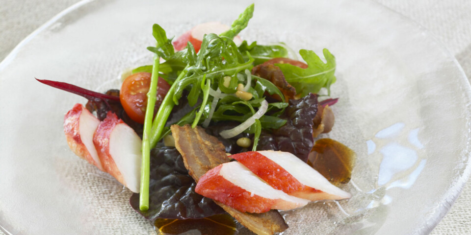 Kongekrabbe med salat og balsamicosirup