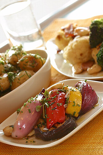 SPANSK FORRETT: Escalivada - grillede marinerte grønnsaker. Godt med brød og aioli til.
