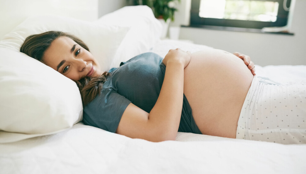 GRAVID OG STRÅLENDE: Det er ikke alltid man føler seg så fresh, og kanskje særlig ikke i starten av graviditeten. Men det finnes råd. Foto: Gettyimages.com.