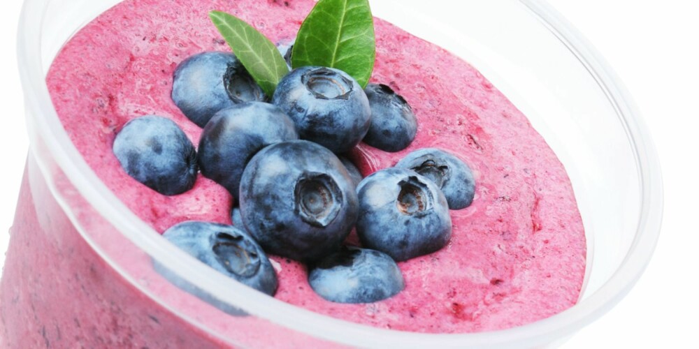 SMOOTHIE: En drikk bestående av 2 dl frosne bringebær, 2-3 ss cottage cheese og blåbær er bra sykemat for barn. SMOOTHIE: En drikk bestående av 2 dl frosne bringebær, 2-3 ss cottage cheese og blåbær er bra sykemat for barn.