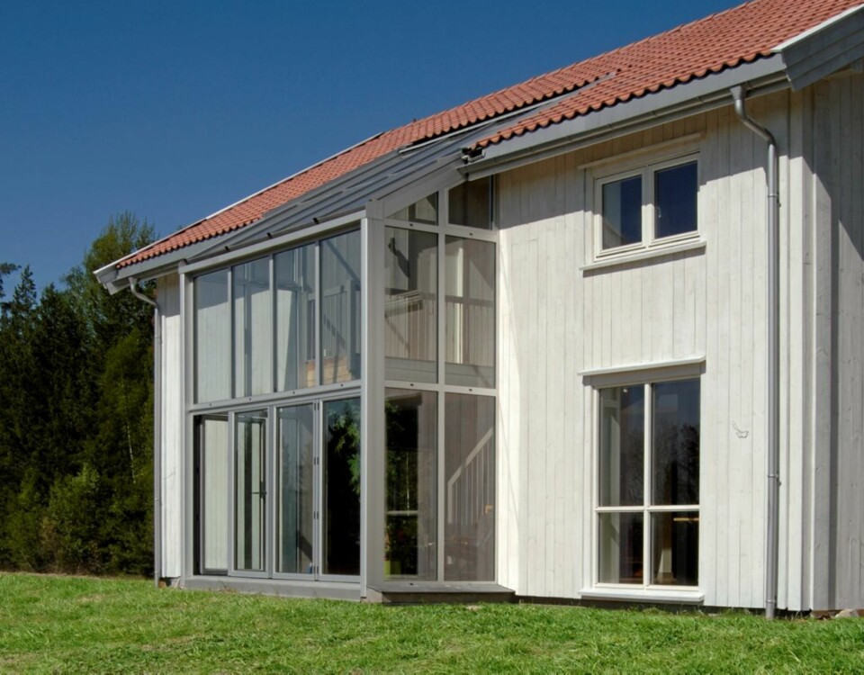 MILJØHUS: Trehus uten lim og spiker krever sitt i planleggingen.