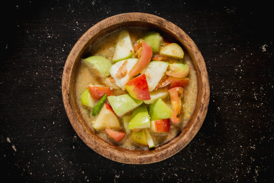 GODT: Fruktsalsa med limelake er en annerledes rett.