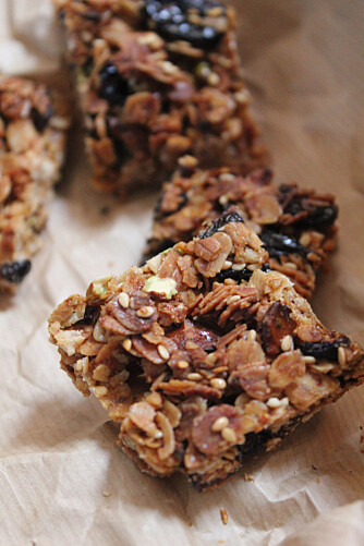 MYSLIBIT: Sunn og god snacks på tur. MYSLIBIT: Sunn og god snacks på tur.