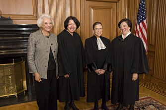 PIONERER: Sandra Day O’ Connor ble i 1981 den første kvinnen som ble utnevnt til dommer i amerikansk høyesterett. Siden har hun fått selskap av (fra venstre) Sonia Sotomayor, Ruth Bader Ginsburg og Elena Kagan.