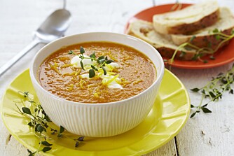 SUPPE: Med appelsin og gulrot. Foto: Matprat.no. SUPPE: Med appelsin og gulrot. Foto: Matprat.no.