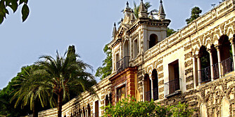 SEVILLA: Det er mange vakre bygg i Sevilla, men palasset Alcazar må dere få med dere.