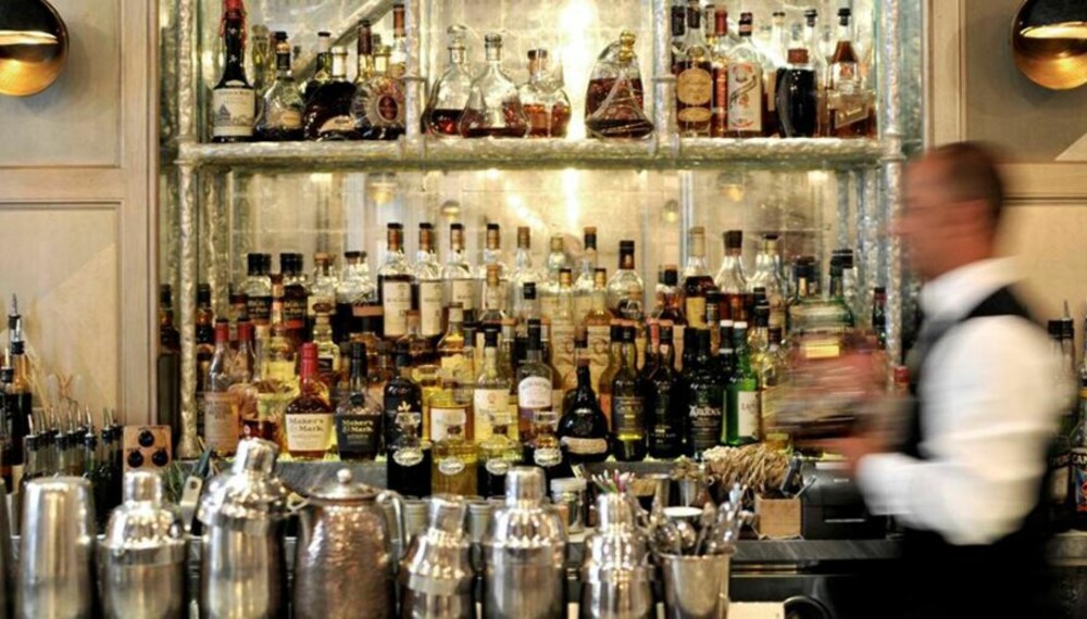 LONDON: I London burde alle unne seg en drink på The Connaught en gang i livet. FOTO: Londontown.com