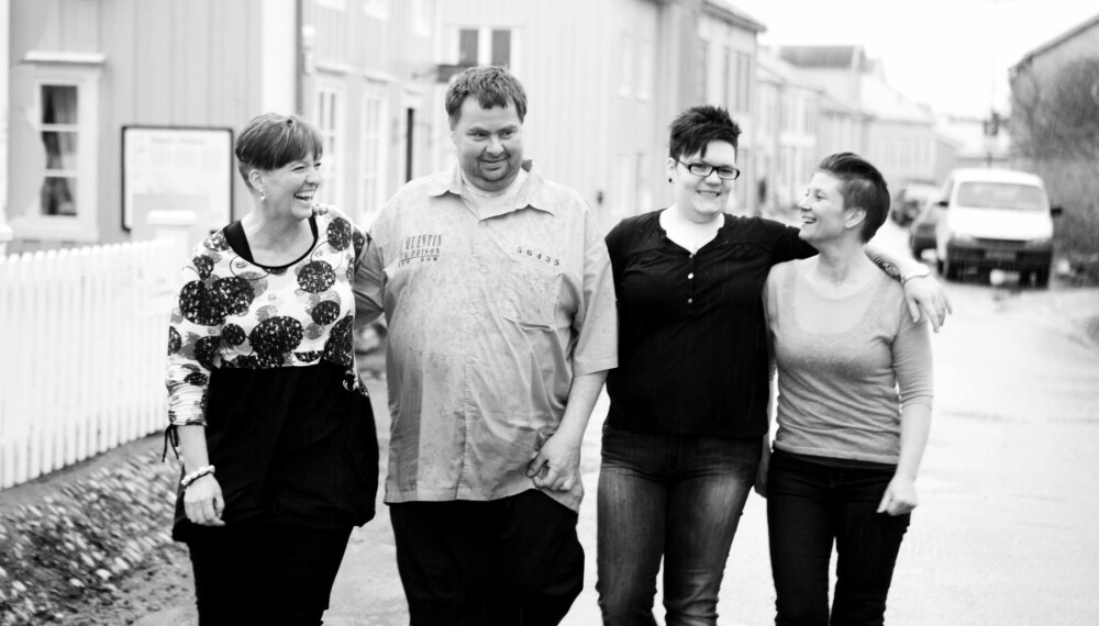 VALGTE SLANKEOPERASJON: Irene Thorvaldsen, Geir Severinsen, Helen Tverå og Kristin Kongsdal.
FOTO: Gry Traaen VALGTE SLANKEOPERASJON: Irene Thorvaldsen, Geir Severinsen, Helen Tverå og Kristin Kongsdal.
FOTO: Gry Traaen