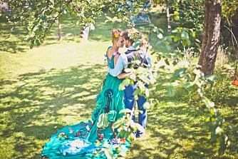 NYGIFT: Ina Pedersen og Åsmund Kjærgaard giftet seg 26. juli 2014.