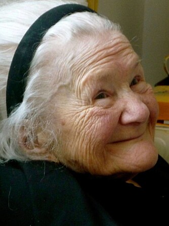 HELT: Den lille kvinnen med det store hjertet. Her er Irena 91 år. 