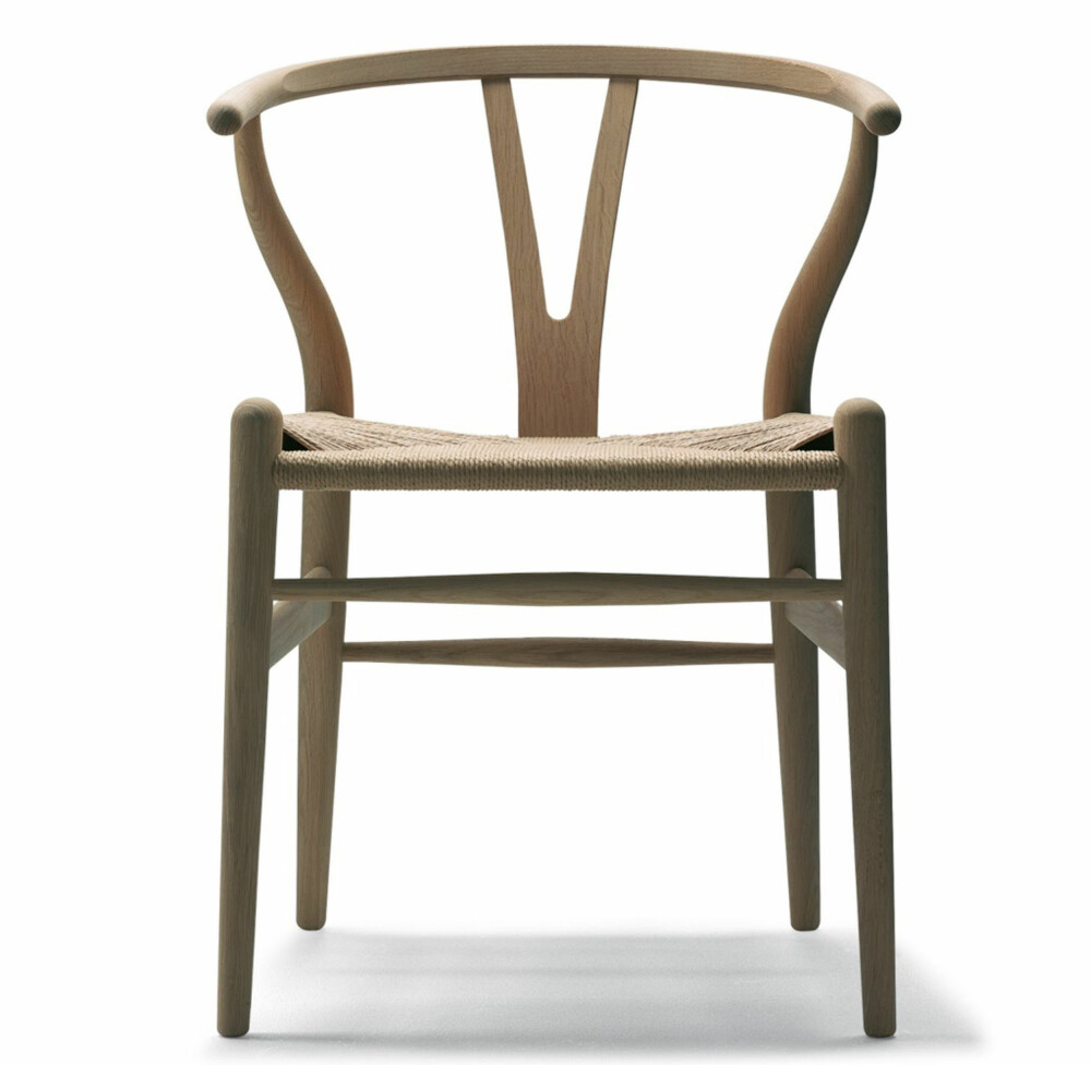ØNSKEDRØM: Wishbone stolene er vakre å se på OG behagelige å sitte i.