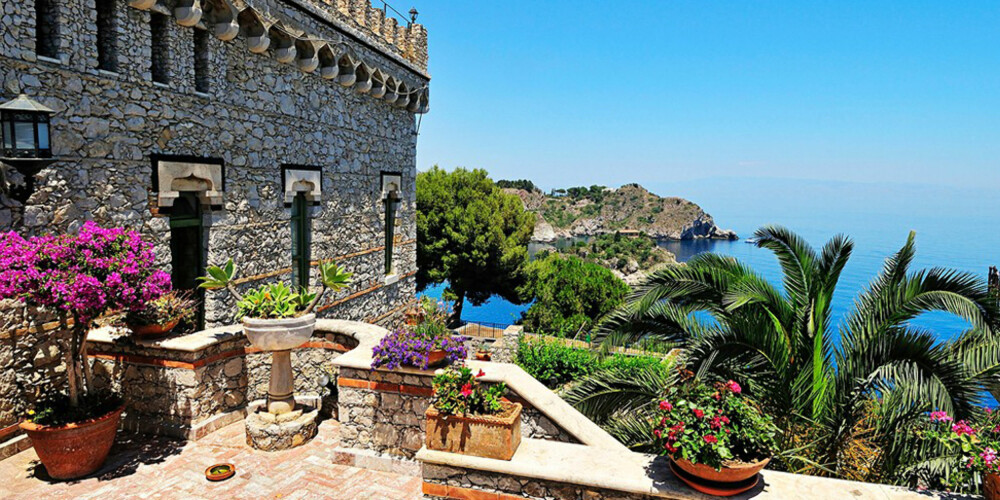 ITALIA: Gjennom Star Tour kan dere gifte dere i romantiske Taormina på Sicilia.
