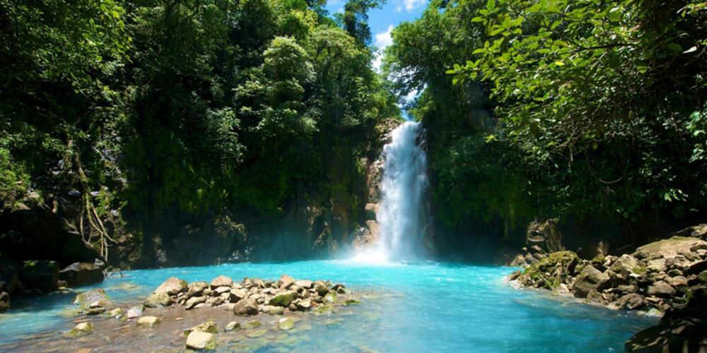 COSTA RICA: Dette landet er et av verdens mest trendy reisemål for tiden. Og er du ute etter en aktiv bryllupsreise, da bør du legge turen hit.