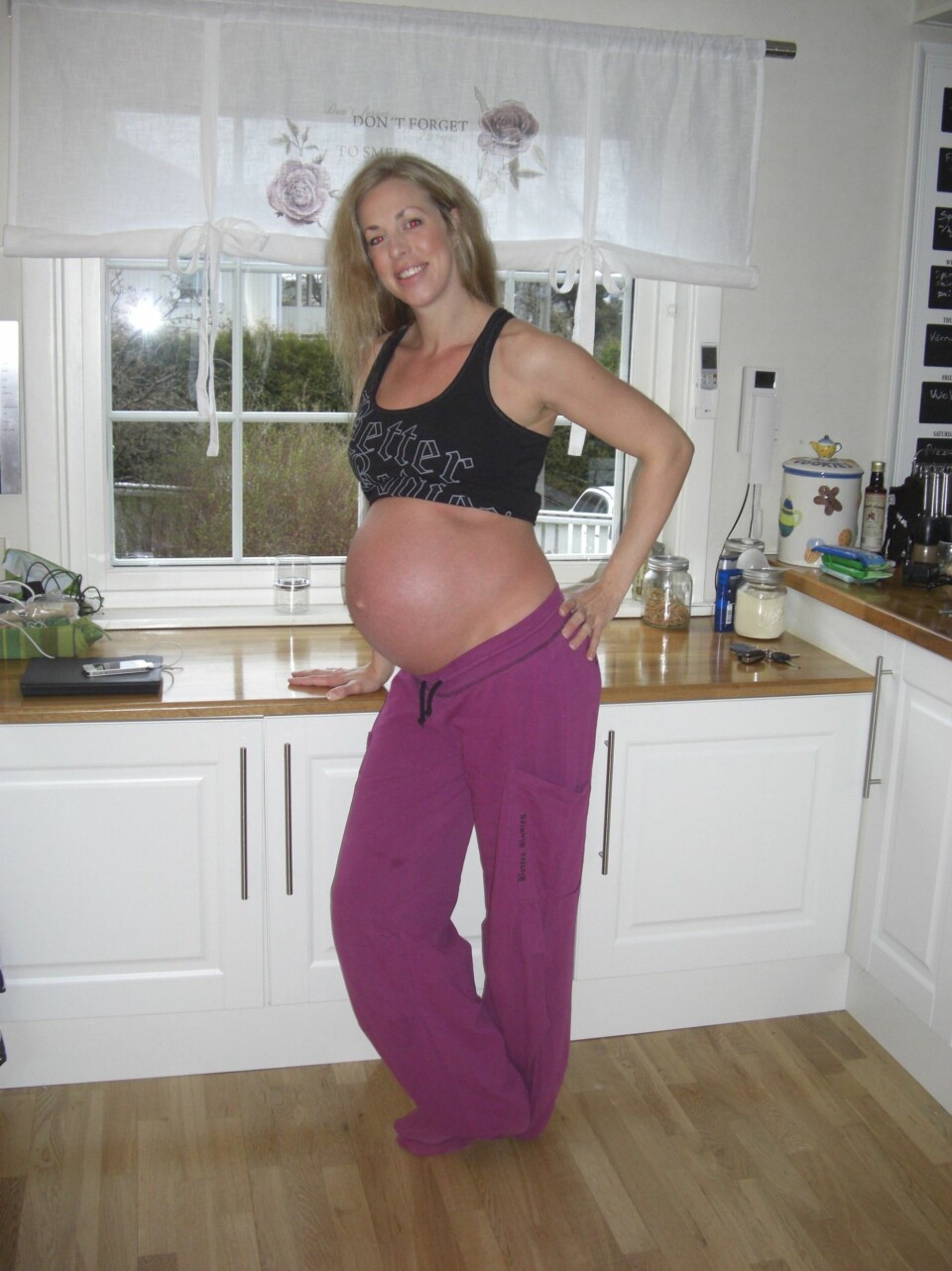 SPISTE SUNT FOR TO: - Jeg fikk dårlig samvittighet ovenfor babyen i magen om det ble for mye godterier og lignende i helgene. Jeg følte jeg hadde et ansvar for et annet lite menneske og ikke bare meg selv. Jeg spiste mer av den sunne maten for å dekke opp kroppens og babyens behov, forteller Line Marion.
