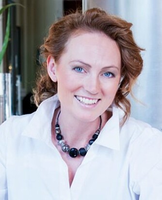 - Utadvendte mennesker med mye energi og entusiasme gestikulerer mer enn innadvendte, mener Anne Karin Nordskag, daglig leder i Krystallklart budskap AS. FOTO: Siri Nordberg.
- Utadvendte mennesker med mye energi og entusiasme gestikulerer mer enn innadvendte, mener Anne Karin Nordskag, daglig leder i Krystallklart budskap AS. FOTO: Siri Nordberg.