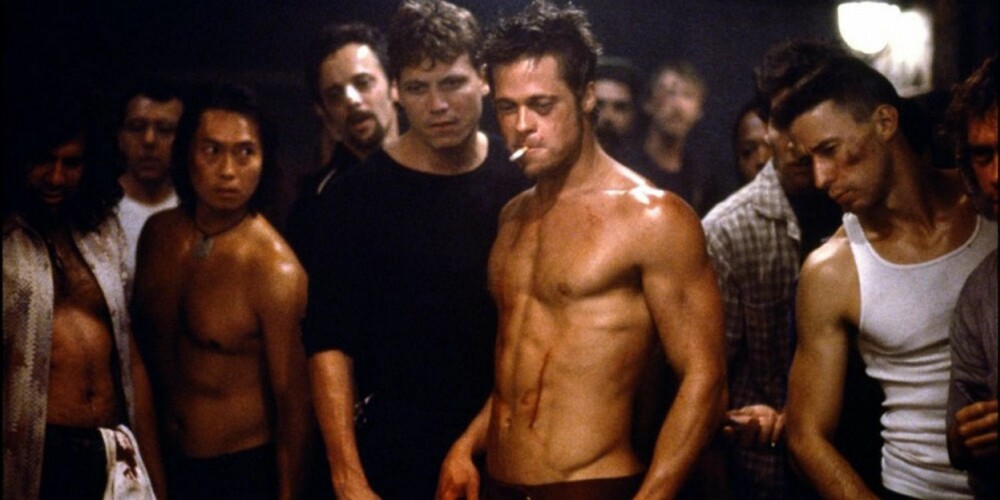 FIGHT CLUB: Brad Pitt som not-so-pretty-boy i Fight Club.