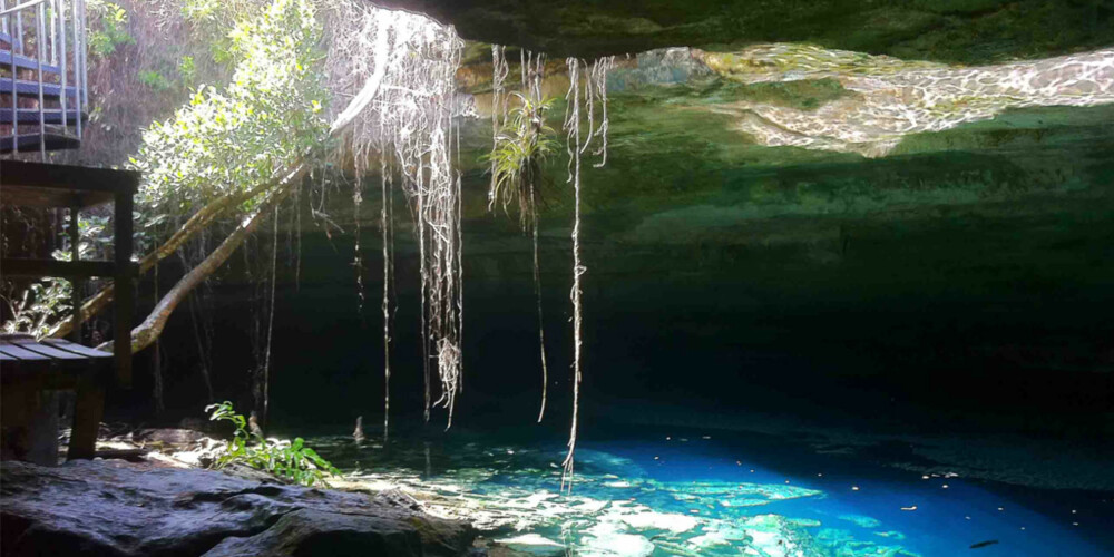 GROTTE: Dra på guidet tur til de fantastiske grottene på Bahamas.
